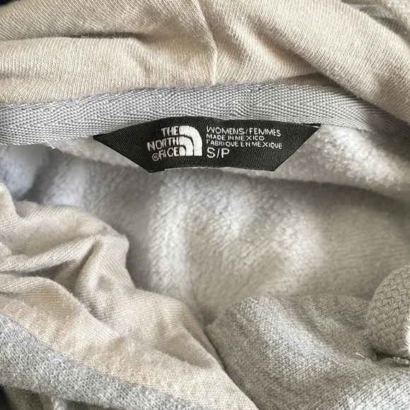 The north face fleece pullover hoodie - Picture 3 of 3